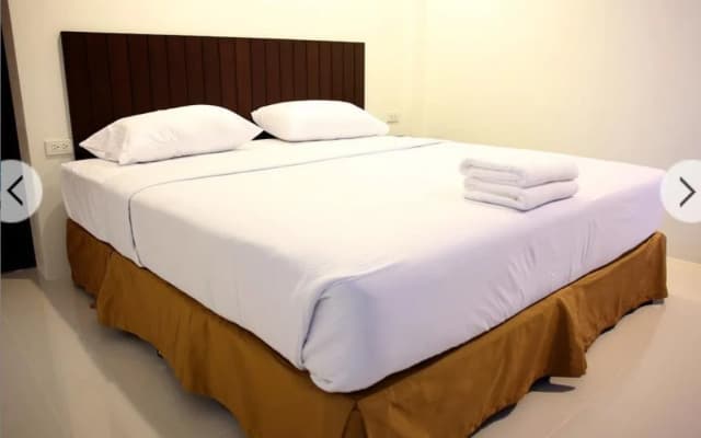 Sunshine Hostel Hua Hin - photo 2