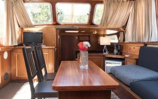 Authentic Houseboats Amsterdam - photo 5
