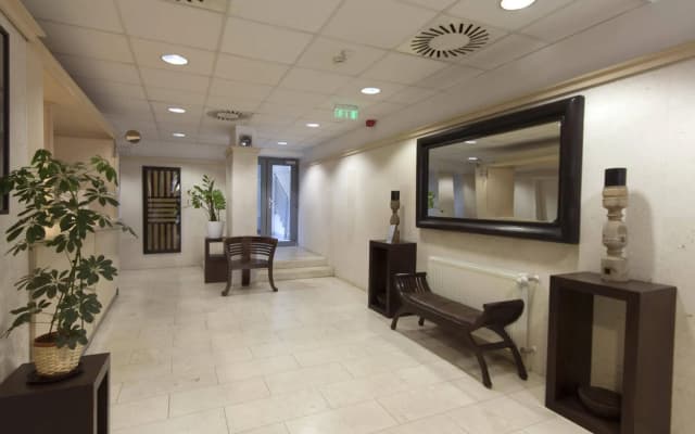 Madison Serviced Apartments - photo 2