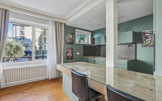 Superb Haussmann-style apt - 2bdr/6p - Trocadero - photo 3