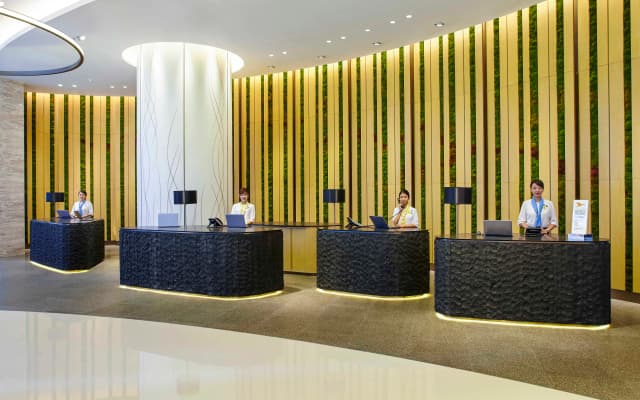 Novotel Century Hong Kong - photo 2