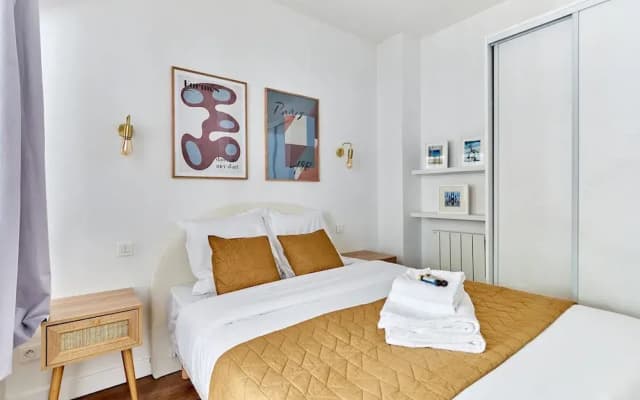 Apartment 2 Bedrooms Center of Paris - photo 2