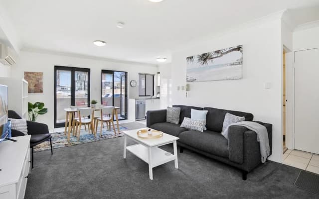 HOLT1 - Crows Nest -Holtermann Street - photo 4