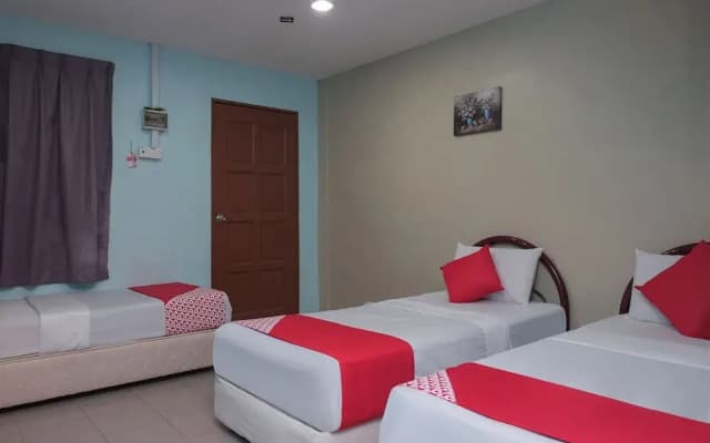 OYO 90015 Indah Chalet - photo 5