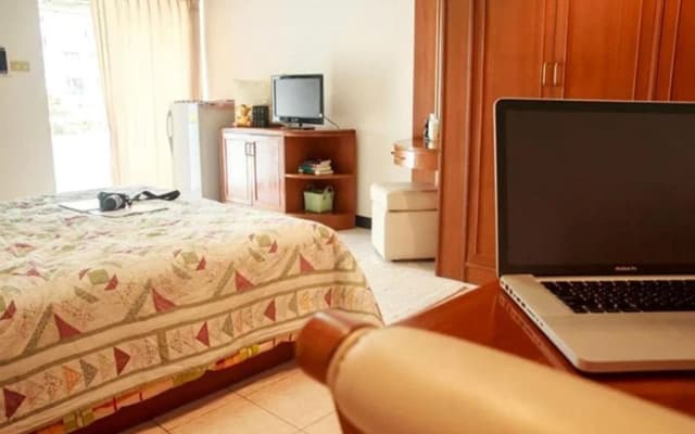Ritratana Apartment - photo 4