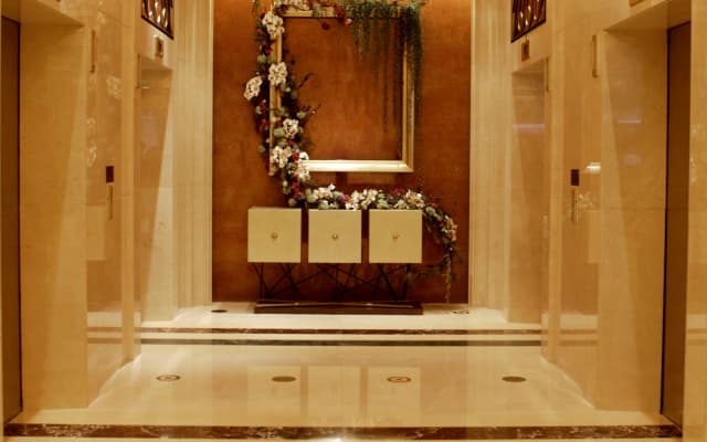City Garden Hotel - photo 2