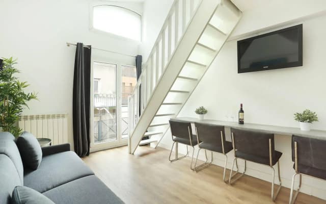 Les Lilas Serviced Apartments - photo 3