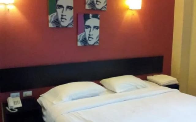 At Thalang Hotel - photo 4