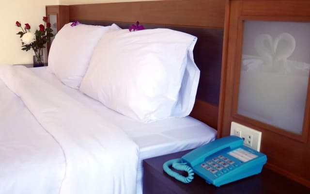 Lucky Patong Hotel - photo 4