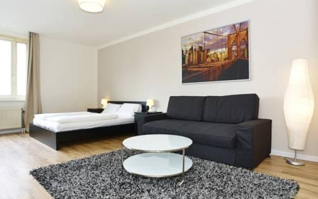 Town Apartments Checkpoint Charlie - photo 2