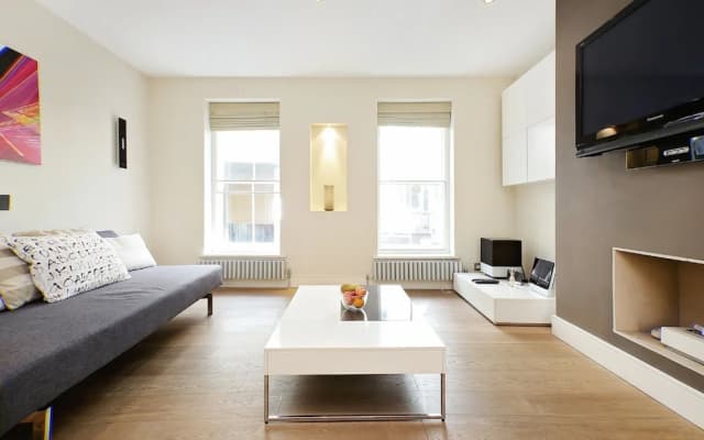 Trafalgar Square - Piccadilly Circus Apt - photo 2