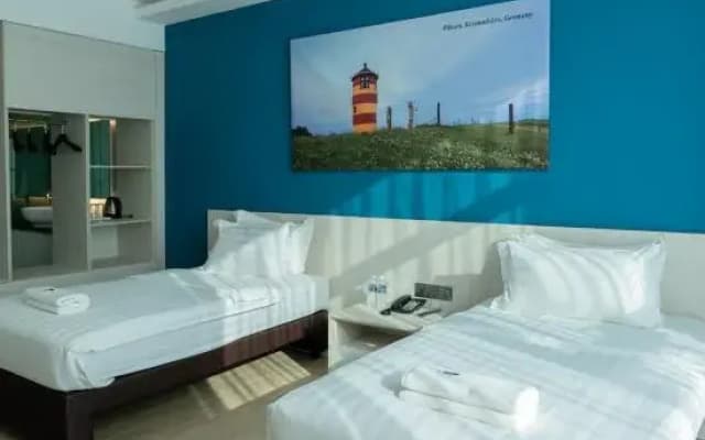 Lighthouse Hotel Semporna - photo 3