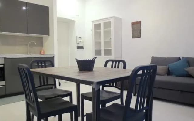 Temporary House - Isola District - photo 4