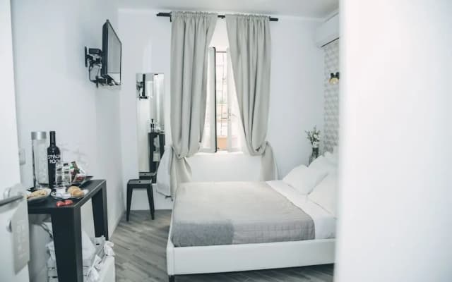 Spagna Rooms - photo 4