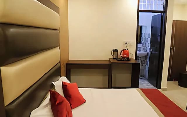 Hotel Mona Regency - photo 5