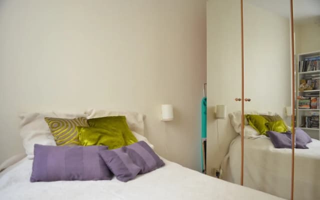 Bright Montmartre 1 Bedroom Flat - photo 5