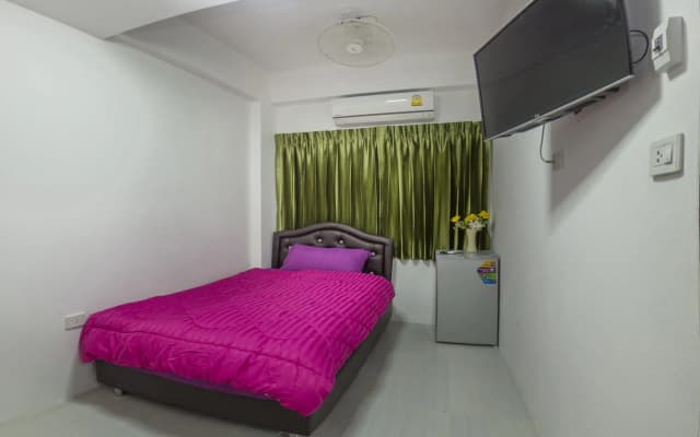 Kontiki Guesthouse - photo 5