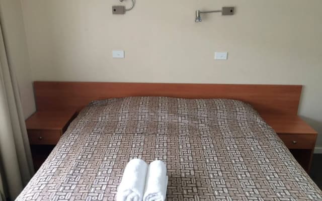 Liberty Plains Motor Inn - photo 2