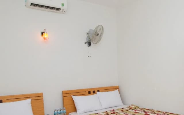Dong Hai Hotel - photo 2