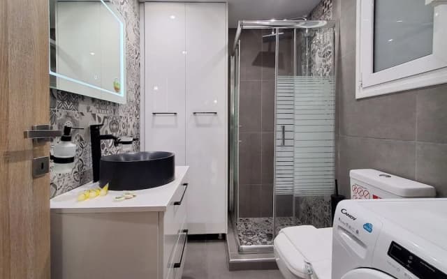 Stylish studio in Thissio near Acropolis - photo 4