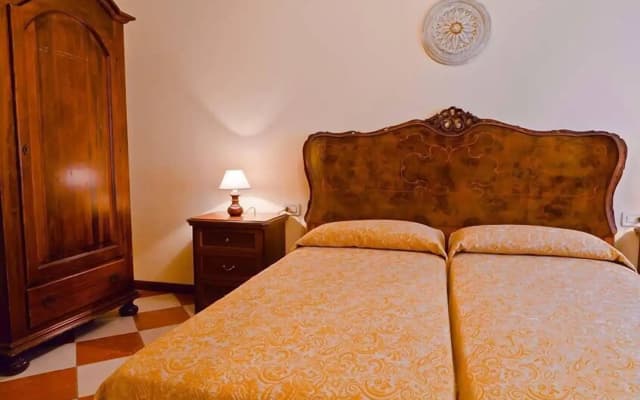 Hotel Henry - photo 4