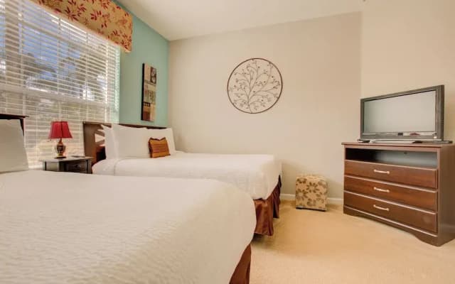 Lakefront Luxury - photo 4
