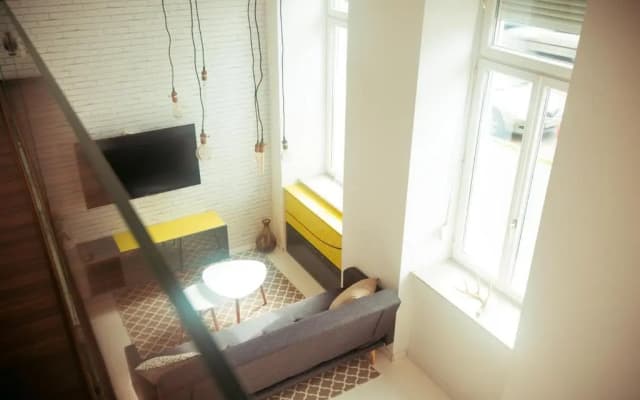 Zeus Design Loft Apartments - photo 4