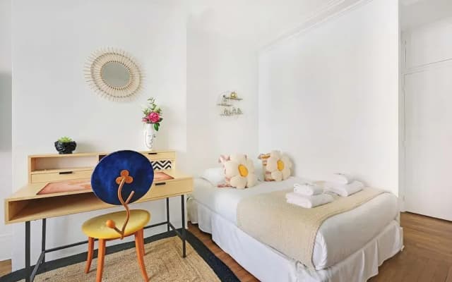 Charming Apartment -4p- Near Arc de Triomphe - photo 3