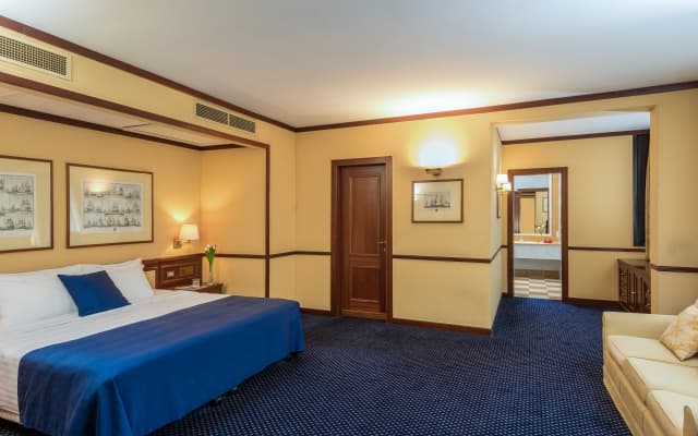 Leonardo Hotel Milan City Center - photo 5