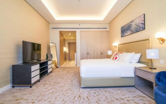 Luxe Studio With a Fantastic Atlantis View - photo 3