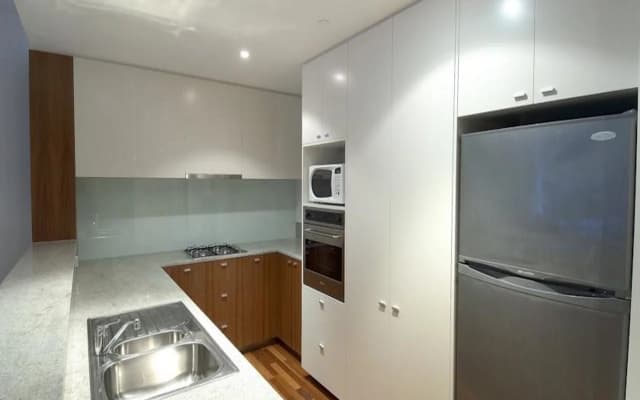 Brighton Bay Apartments - photo 5