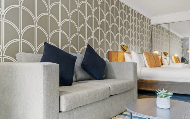 Classic City Abode in Sydney - photo 4