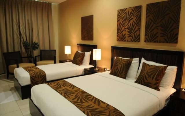 Marina Oriental Hotel - photo 4