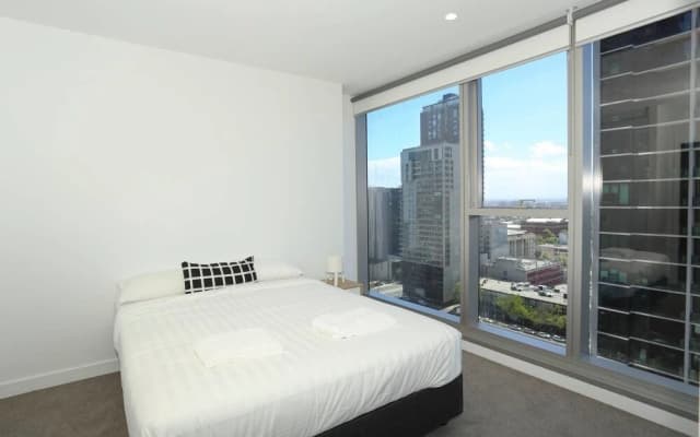 3 Bedrooms Free Carpark & Wi-Fi - photo 3