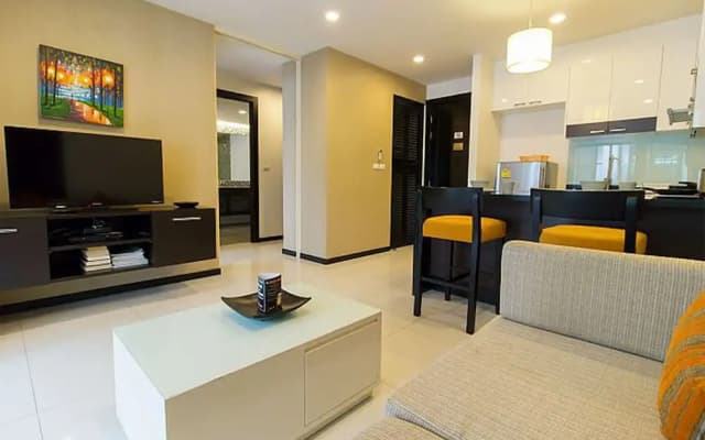 N212 Regent Apartments - photo 4