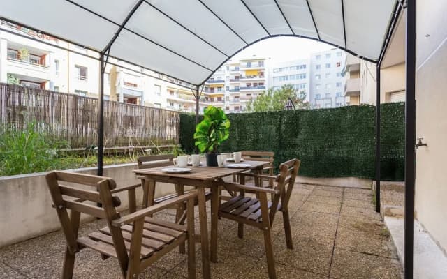 The Sunny Patio 1-BR -Terrace Beach - photo 3