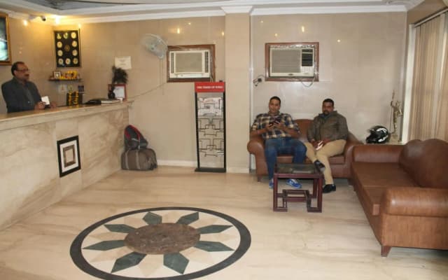 Hotel Singh Continental - photo 2