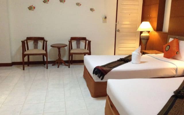 SEATEL Phuket Patong Beach - photo 5