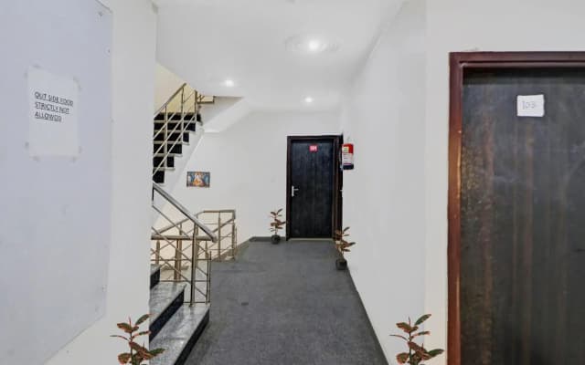 Collection O 89092 Hotel Lotus - photo 5