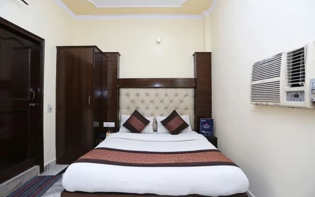 OYO 6124 Lord Krishna Dx Inn - photo 4