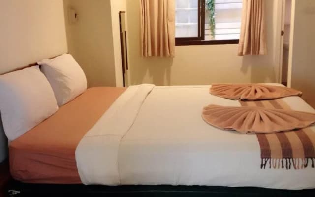 Siam Classic Hostel - photo 3