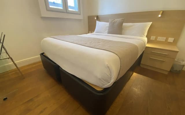 NOX Kensington Hotel - photo 4