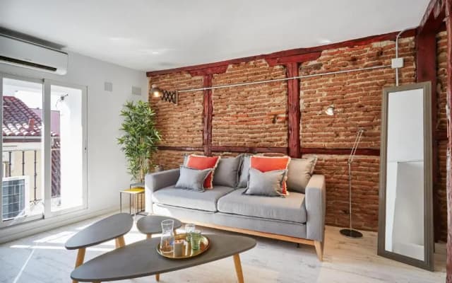 LEEWAYS LOFT in PELAYO - photo 2