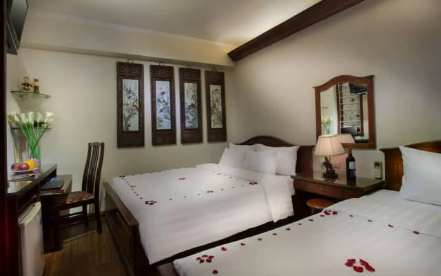 Luminous Viet Hotel - photo 2