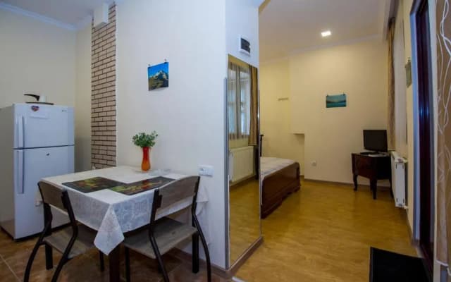 A Comfortable Flat in old Tbilisi - photo 4