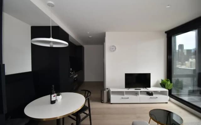 Melbourne Empire Apartments - photo 5