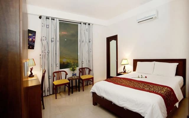 A25 Hotel - 137 Nguyen Du DN - photo 3