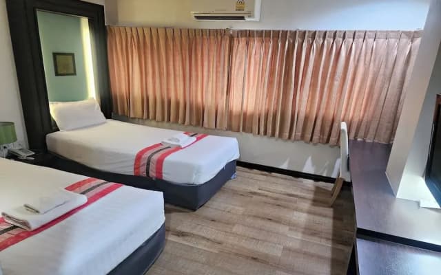Suan Sunandha Palace Hotel - photo 4