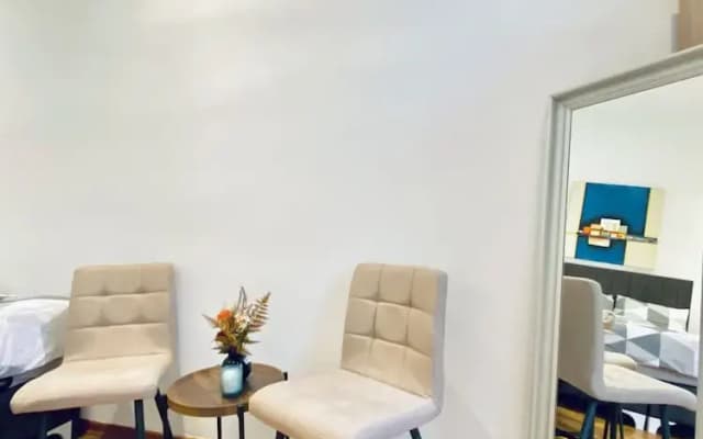 Cozy 2BR Apartment Close to Westbahnhof - photo 4