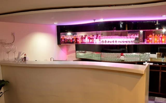 Hotel Om International - photo 2
